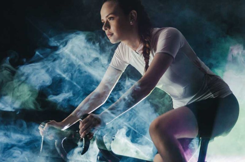 munbaik-cycling-clothing-indoor-training-unsplash_2-1